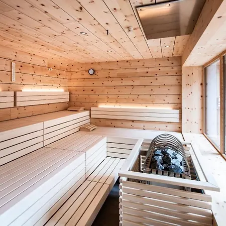 Отель Alpenhotel Kramerwirt 4*
