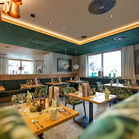 מלון Alpenhotel Kramerwirt מאיירהופן